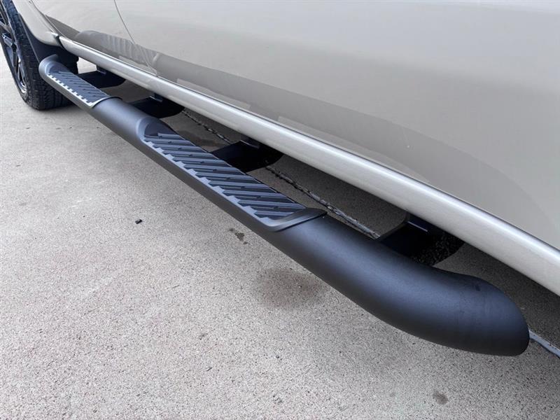 Chevrolet Silverado 1500 Custom Crew Cab 4WD 2026