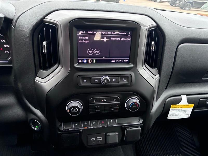 Chevrolet Silverado 1500 Custom Crew Cab 4WD 2026