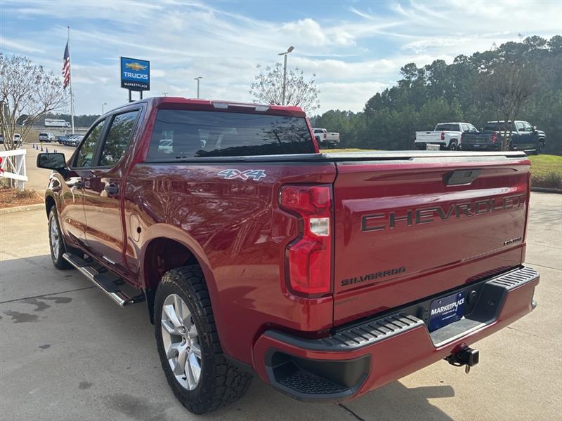Chevrolet Silverado 1500 Custom Crew Cab Long Box 4WD 2021