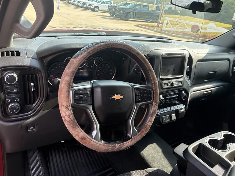 Chevrolet Silverado 1500 Custom Crew Cab Long Box 4WD 2021