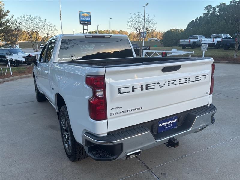 Chevrolet Silverado 1500 LT Crew Cab 4WD 2021