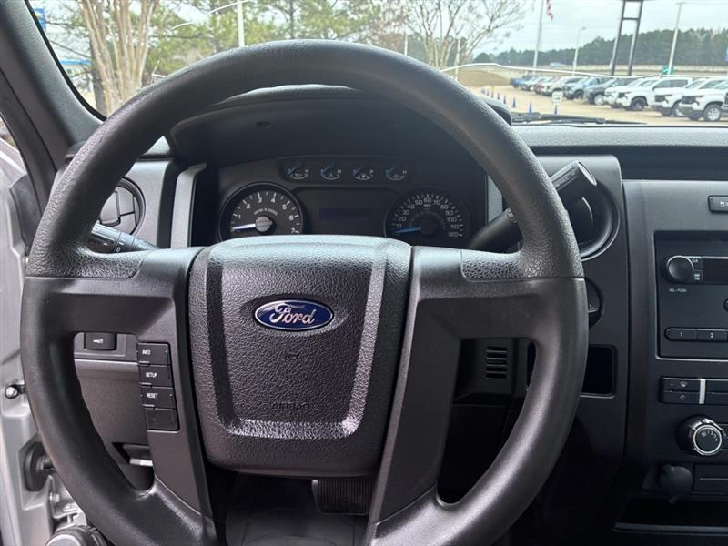 Ford F-150 XL 8-ft. Bed 2WD 2013