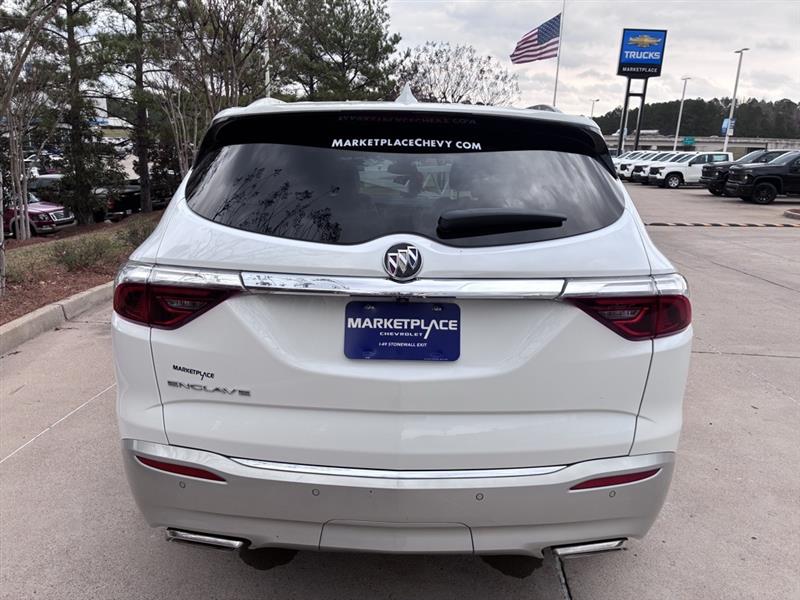 Buick Enclave Essence FWD 2023