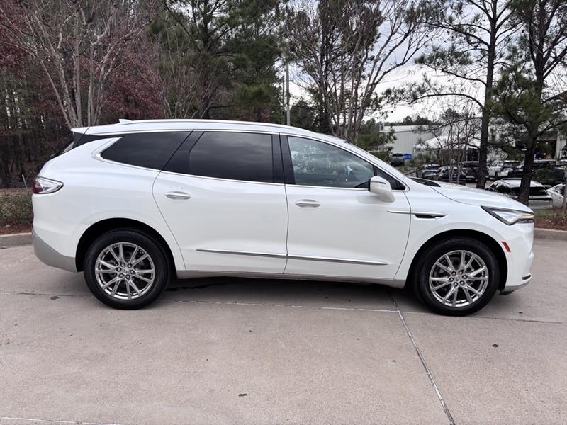 Buick Enclave Essence FWD 2023