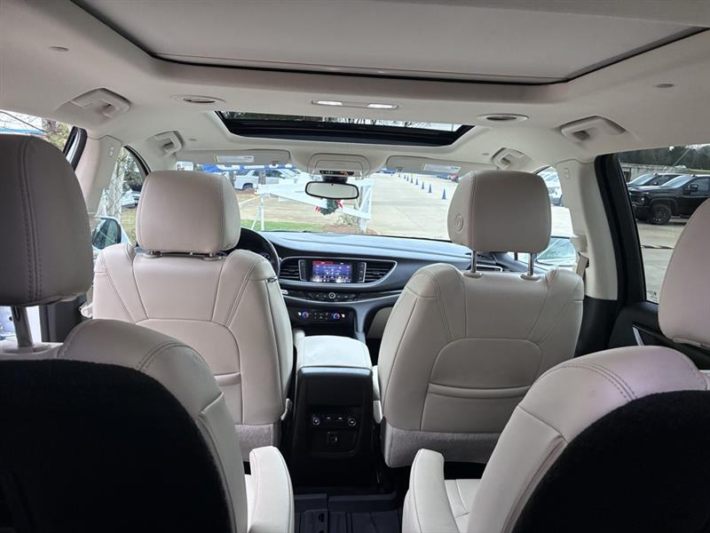 Buick Enclave Essence FWD 2023