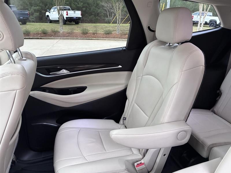 Buick Enclave Essence FWD 2023