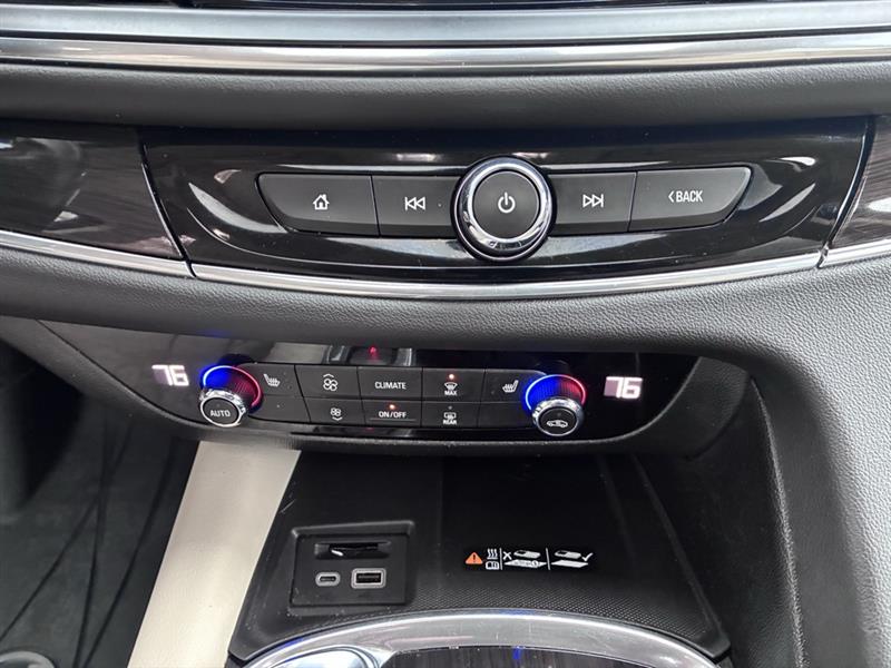 Buick Enclave Essence FWD 2023