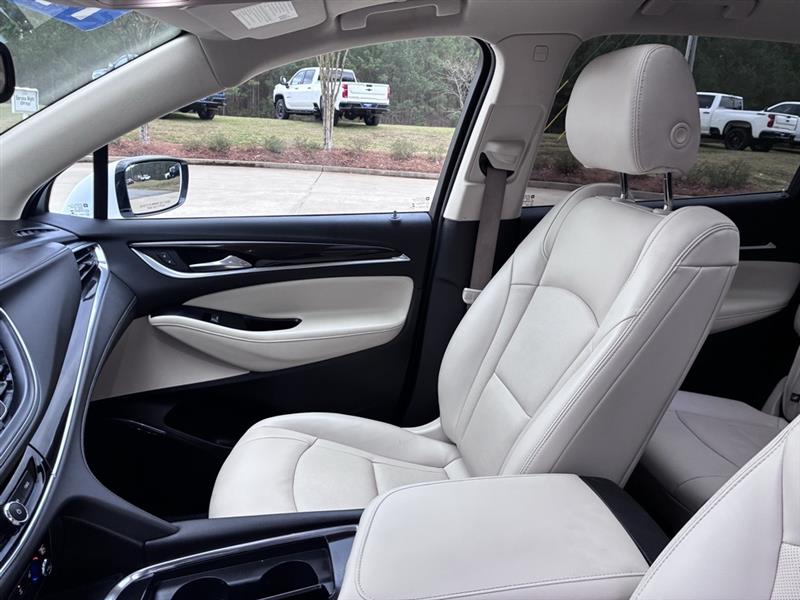 Buick Enclave Essence FWD 2023