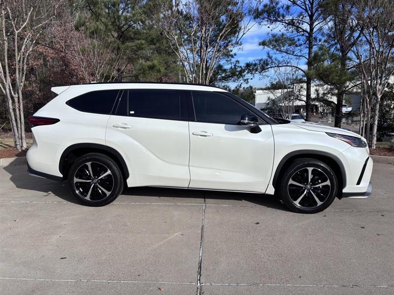 Toyota Highlander XSE FWD V6 2021
