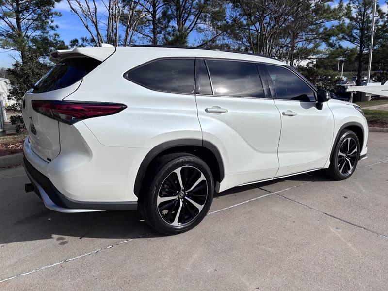 Toyota Highlander XSE FWD V6 2021