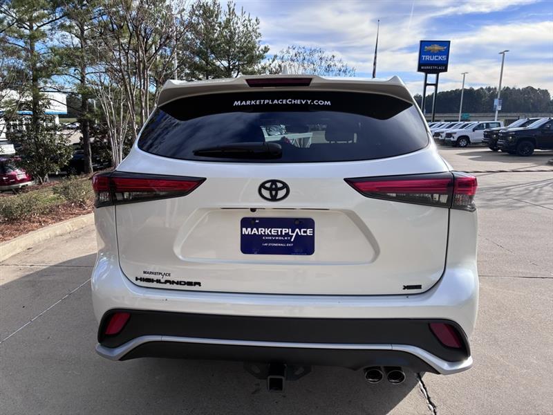 Toyota Highlander XSE FWD V6 2021