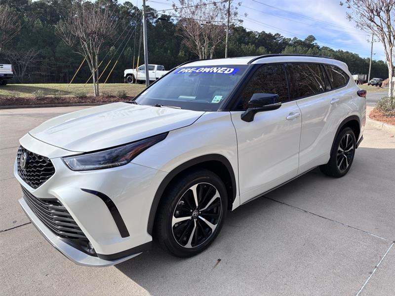 Toyota Highlander XSE FWD V6 2021