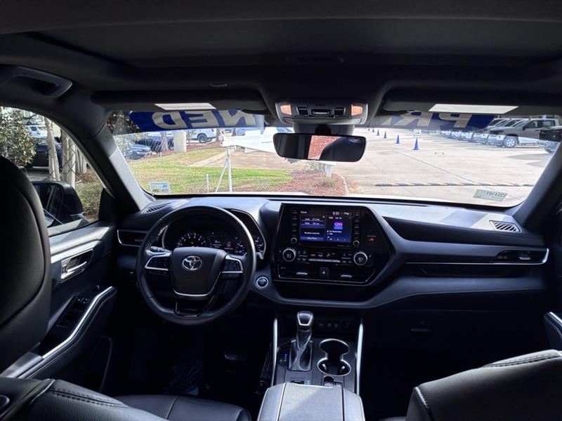 Toyota Highlander XSE FWD V6 2021