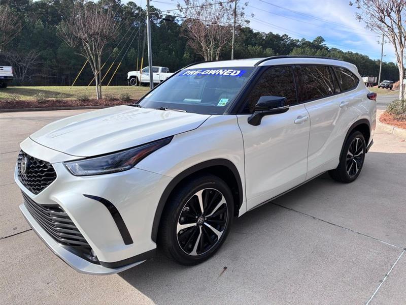 Toyota Highlander XSE FWD V6 2021