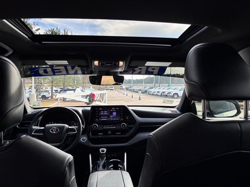 Toyota Highlander XSE FWD V6 2021