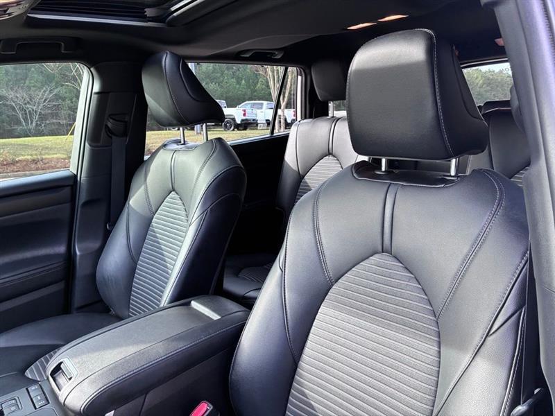 Toyota Highlander XSE FWD V6 2021