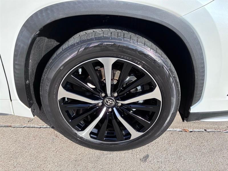 Toyota Highlander XSE FWD V6 2021