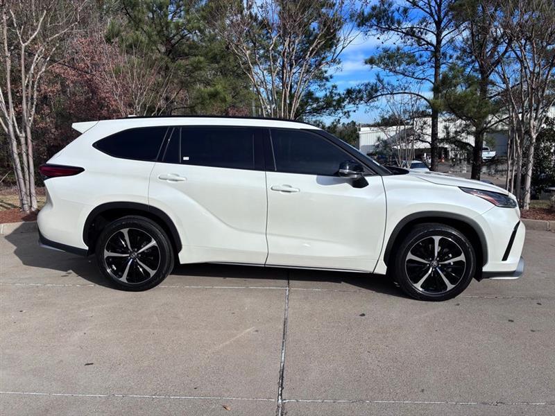 Toyota Highlander XSE FWD V6 2021
