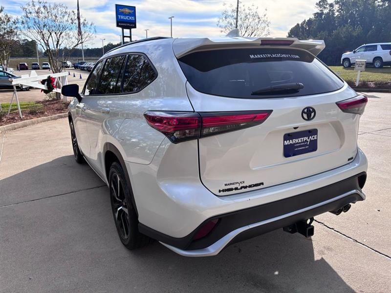 Toyota Highlander XSE FWD V6 2021