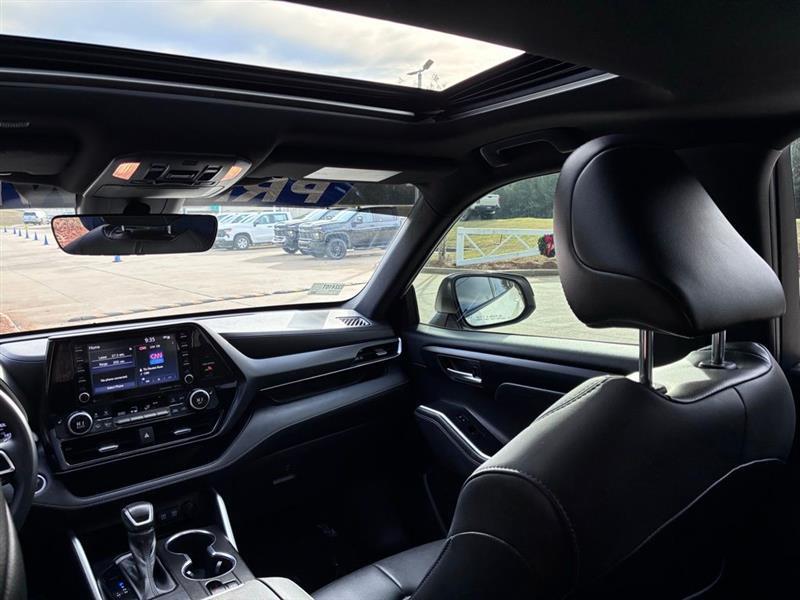 Toyota Highlander XSE FWD V6 2021