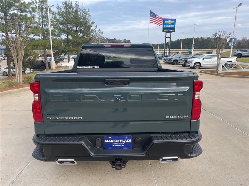 Chevrolet Silverado 1500 Trail Boss Custom Crew Cab 4WD 2025