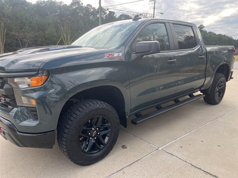 Chevrolet Silverado 1500 Trail Boss Custom Crew Cab 4WD 2025