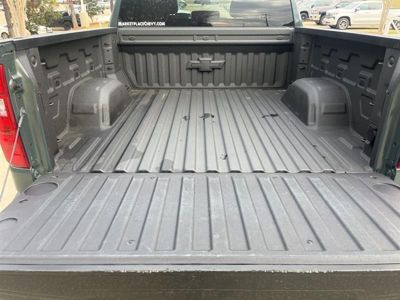 Chevrolet Silverado 1500 Trail Boss Custom Crew Cab 4WD 2025