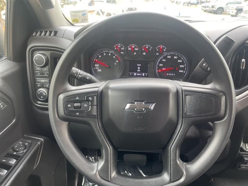 Chevrolet Silverado 1500 Trail Boss Custom Crew Cab 4WD 2025