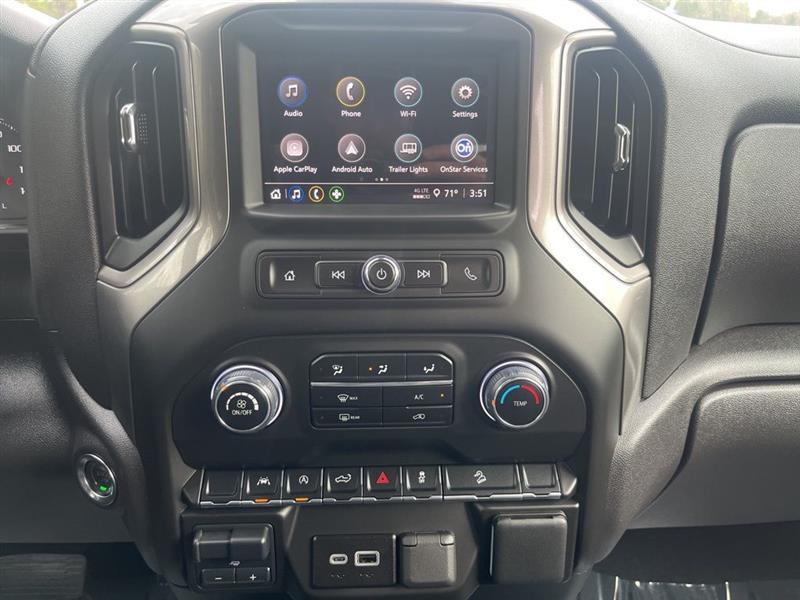 Chevrolet Silverado 1500 Trail Boss Custom Crew Cab 4WD 2025