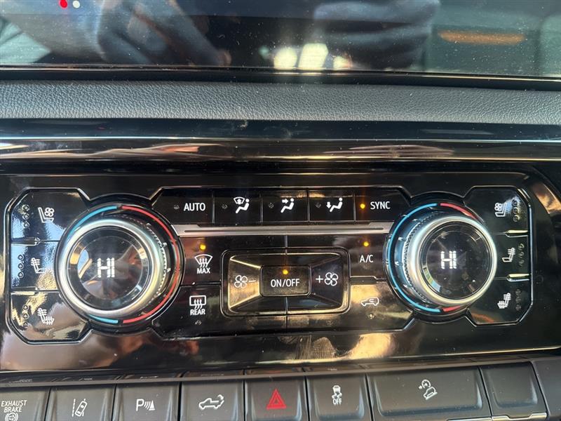 GMC Sierra 2500HD AT4 Crew Cab 4WD 2024