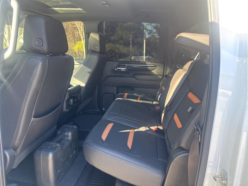 GMC Sierra 2500HD AT4 Crew Cab 4WD 2024