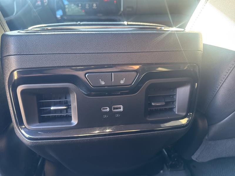 GMC Sierra 2500HD AT4 Crew Cab 4WD 2024