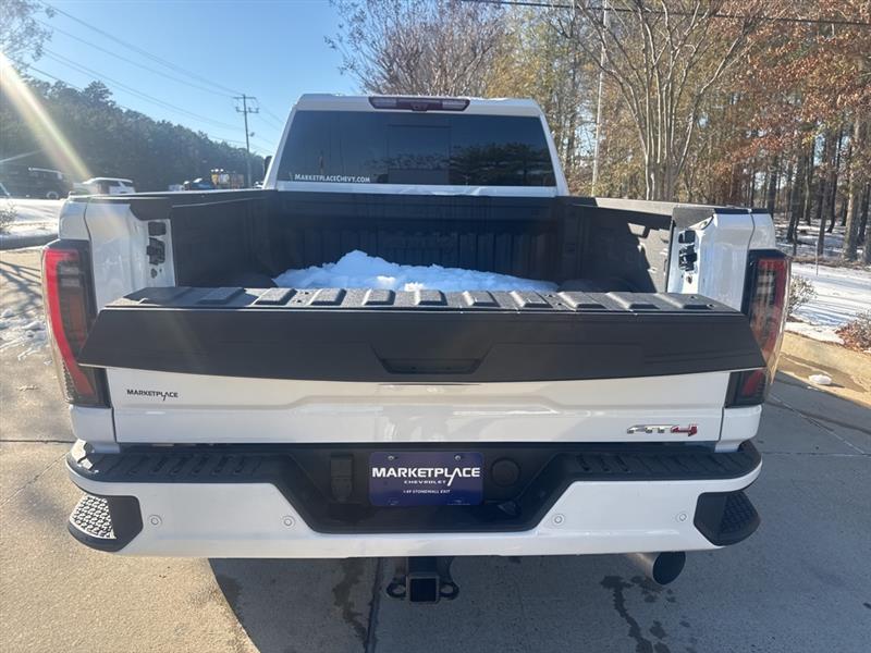 GMC Sierra 2500HD AT4 Crew Cab 4WD 2024