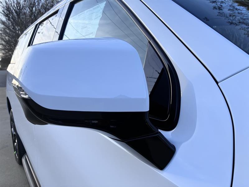 Chevrolet Suburban RST 2026