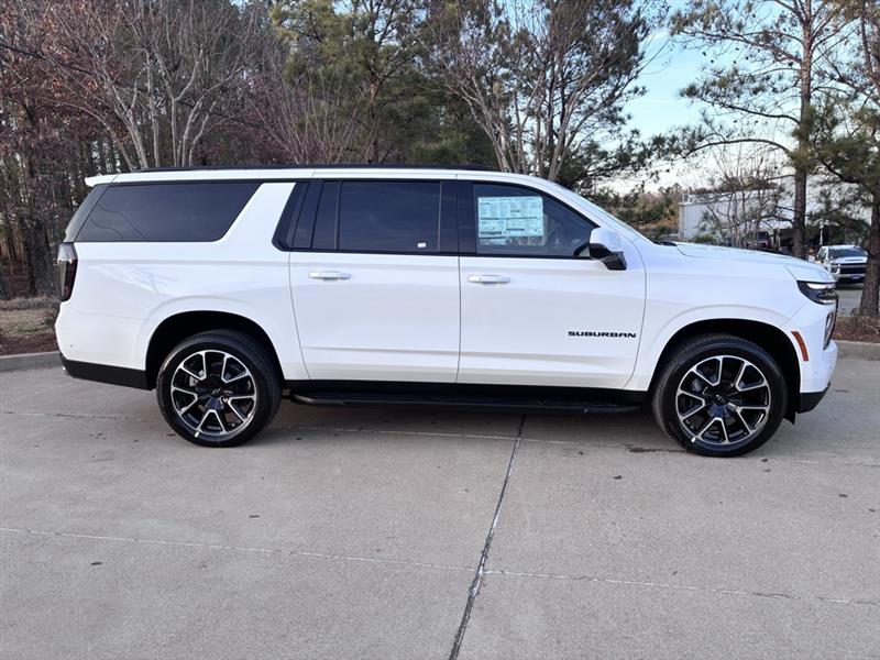 Chevrolet Suburban RST 2026