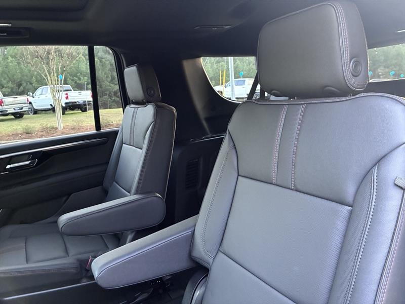 Chevrolet Suburban RST 2026