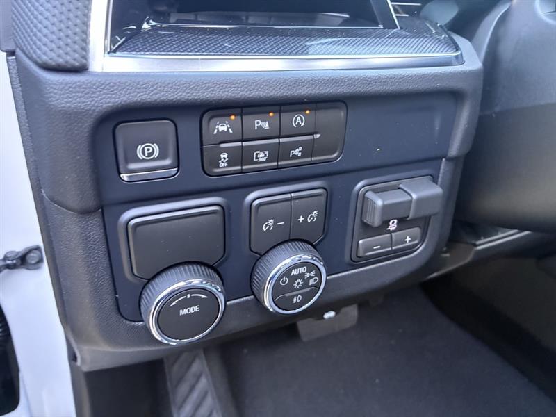 Chevrolet Suburban RST 2026