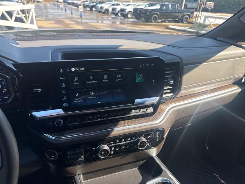 Chevrolet Silverado 1500 RST Crew Cab 4WD 2025