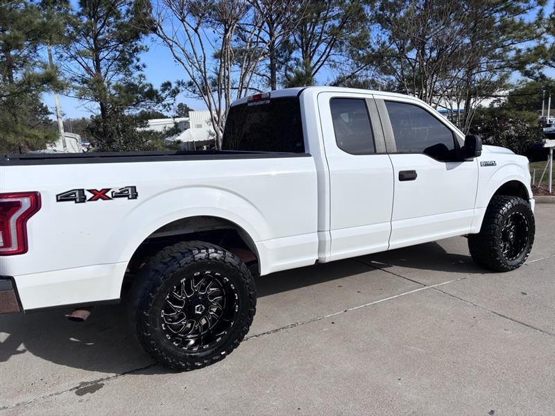 Ford F-150 XL SuperCab 8-ft. Bed 4WD 2015