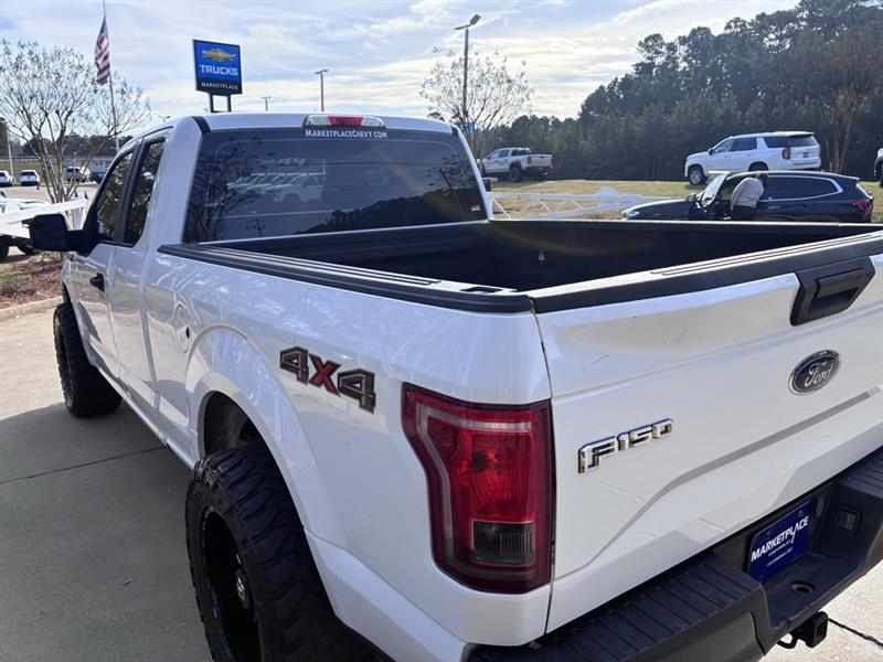 Ford F-150 XL SuperCab 8-ft. Bed 4WD 2015