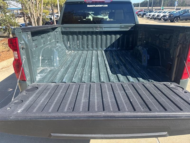 Chevrolet Silverado 1500 LT Crew Cab 2WD 2025