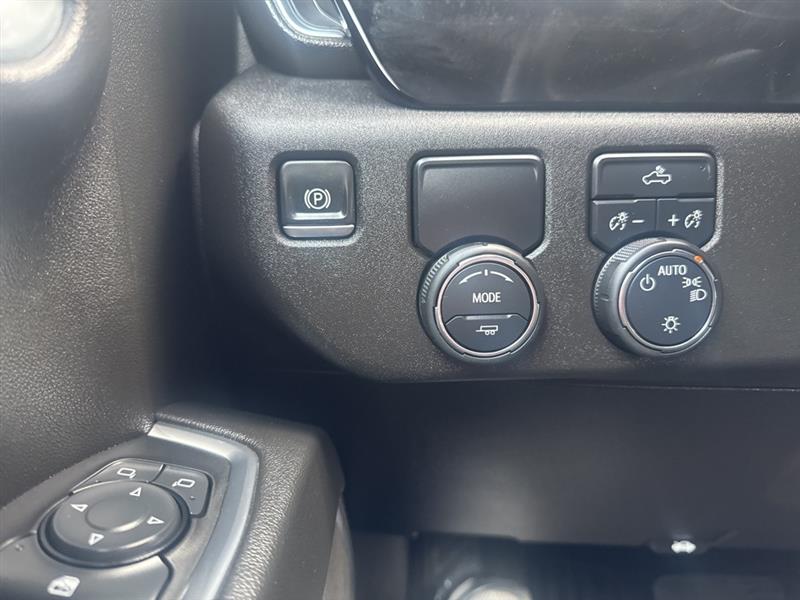 Chevrolet Silverado 1500 LT Crew Cab 2WD 2025