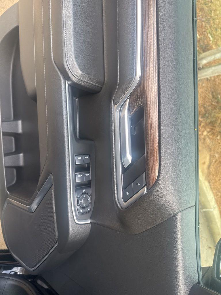 Chevrolet Silverado 1500 LT Crew Cab 2WD 2025