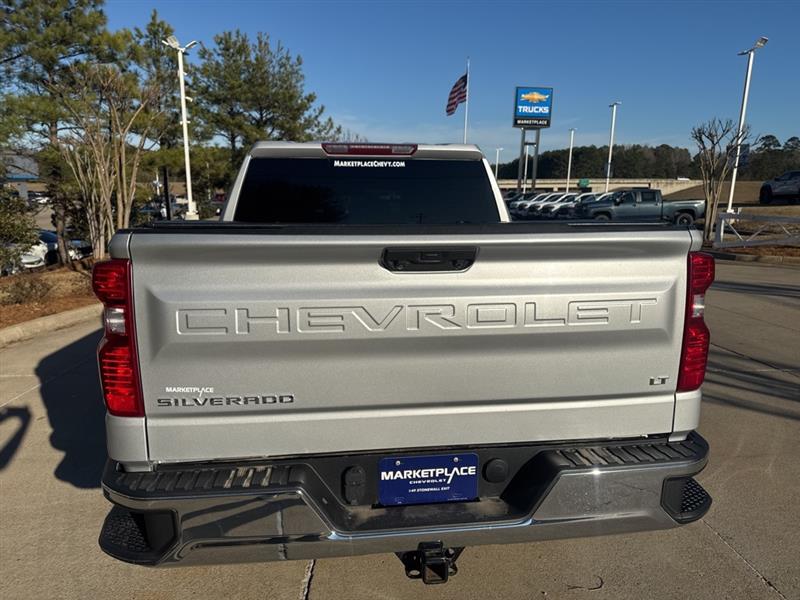 Chevrolet Silverado 1500 LT Crew Cab 4WD 2022