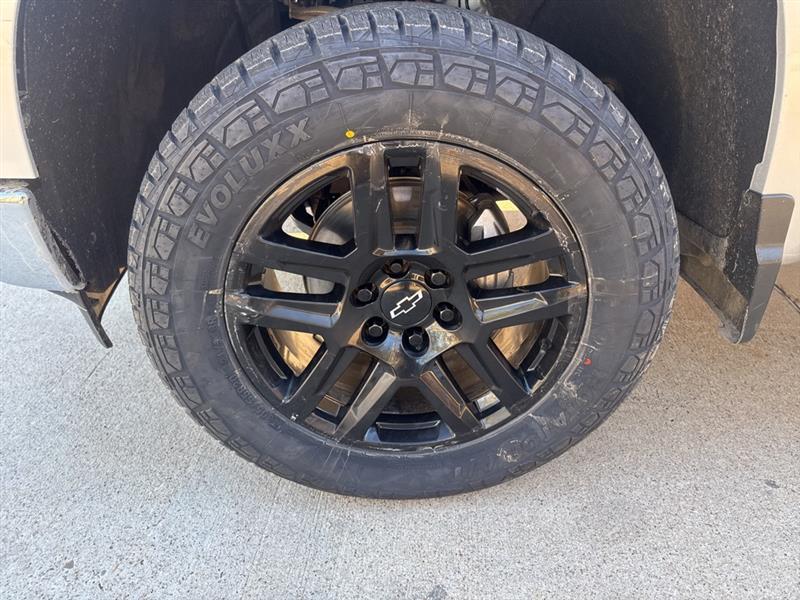 Chevrolet Silverado 1500 LT Crew Cab 4WD 2022