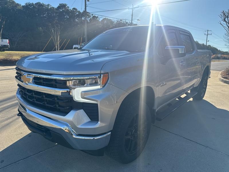 Chevrolet Silverado 1500 LT Crew Cab 4WD 2022