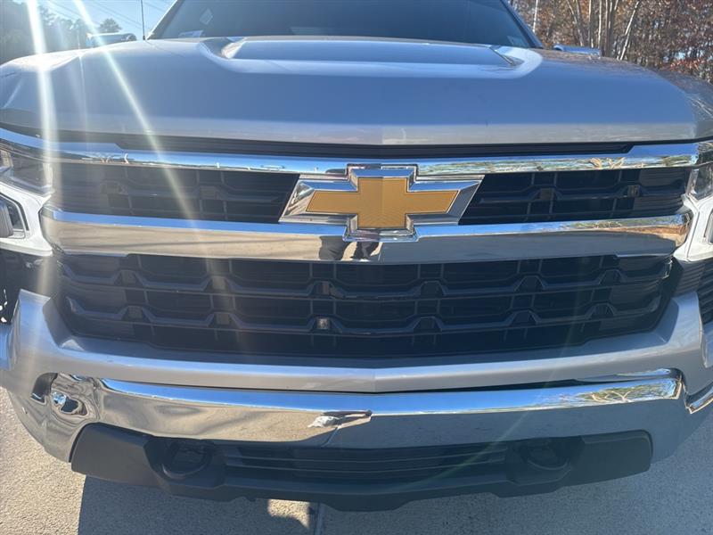 Chevrolet Silverado 1500 LT Crew Cab 4WD 2022