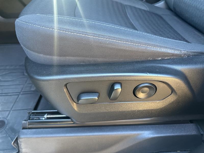 Chevrolet Silverado 1500 LT Crew Cab 4WD 2022