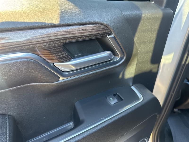 Chevrolet Silverado 1500 LT Crew Cab 4WD 2022