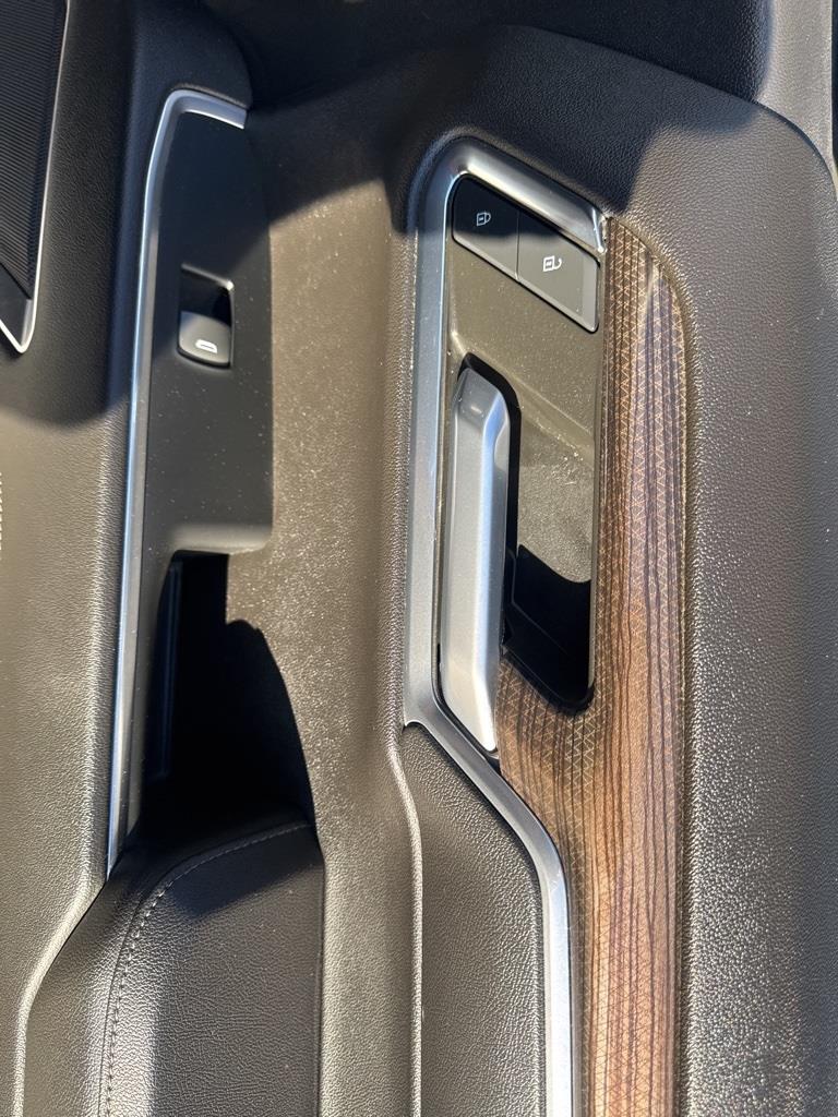 Chevrolet Silverado 1500 LT Crew Cab 4WD 2022